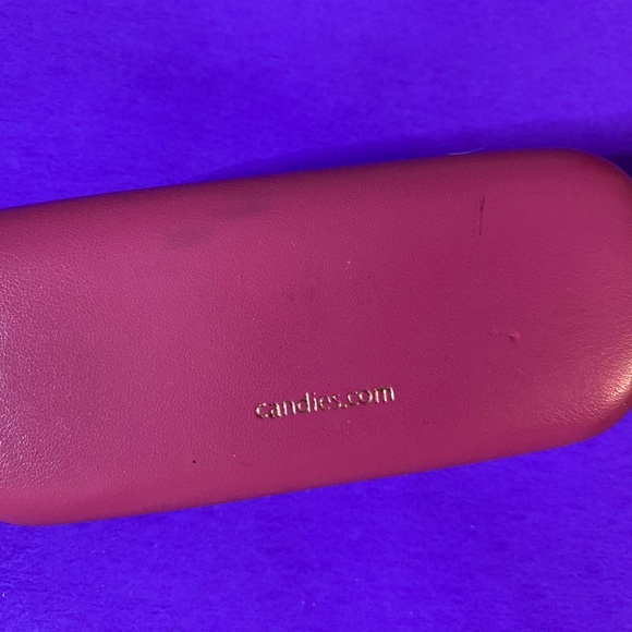 Candies Pink Glasses Case - Picture 2 of 5